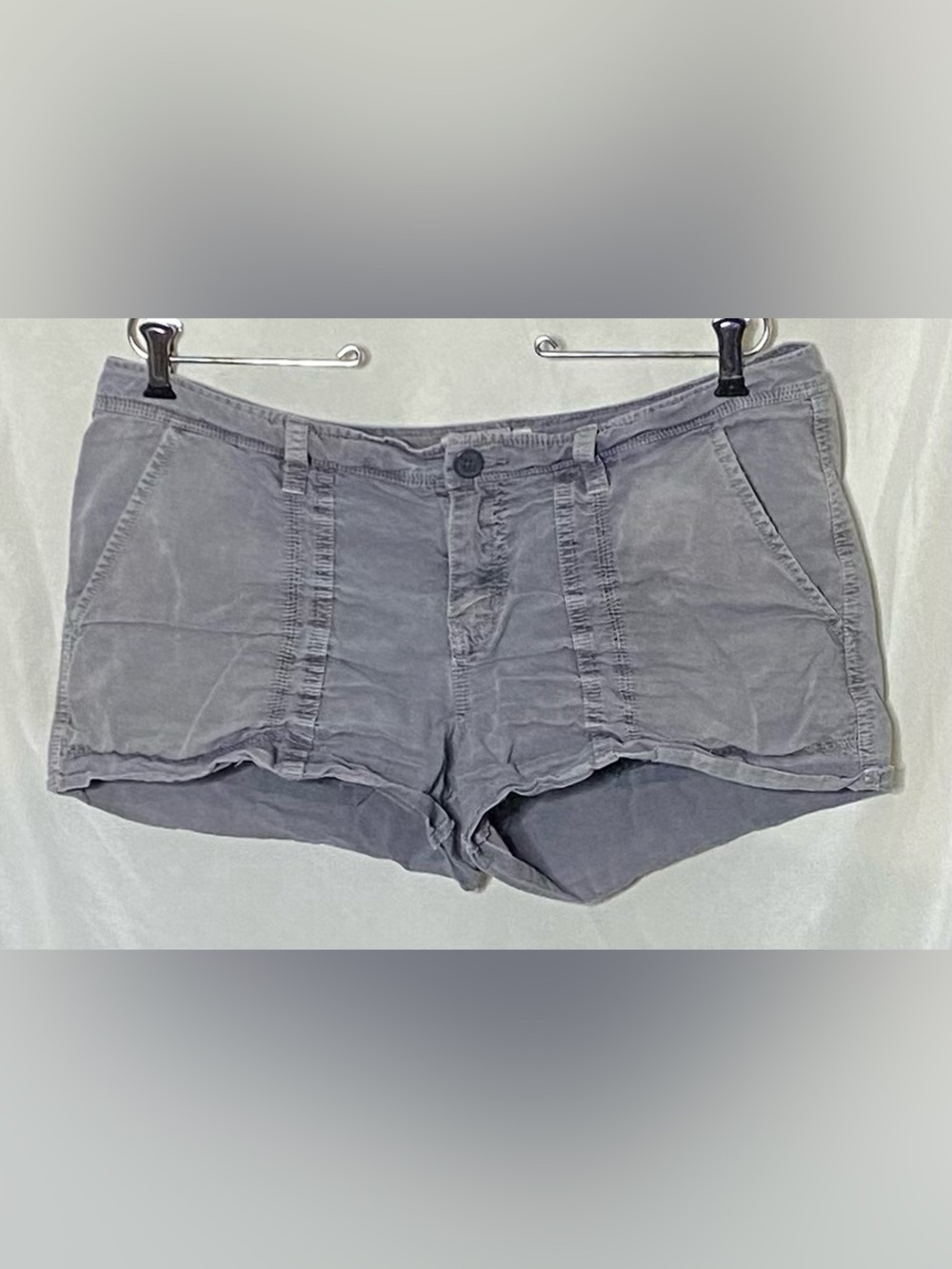 Vintage Old Navy Y2K Low Rise Grey Utility Mini Shorts w/ Back Pocket Studding